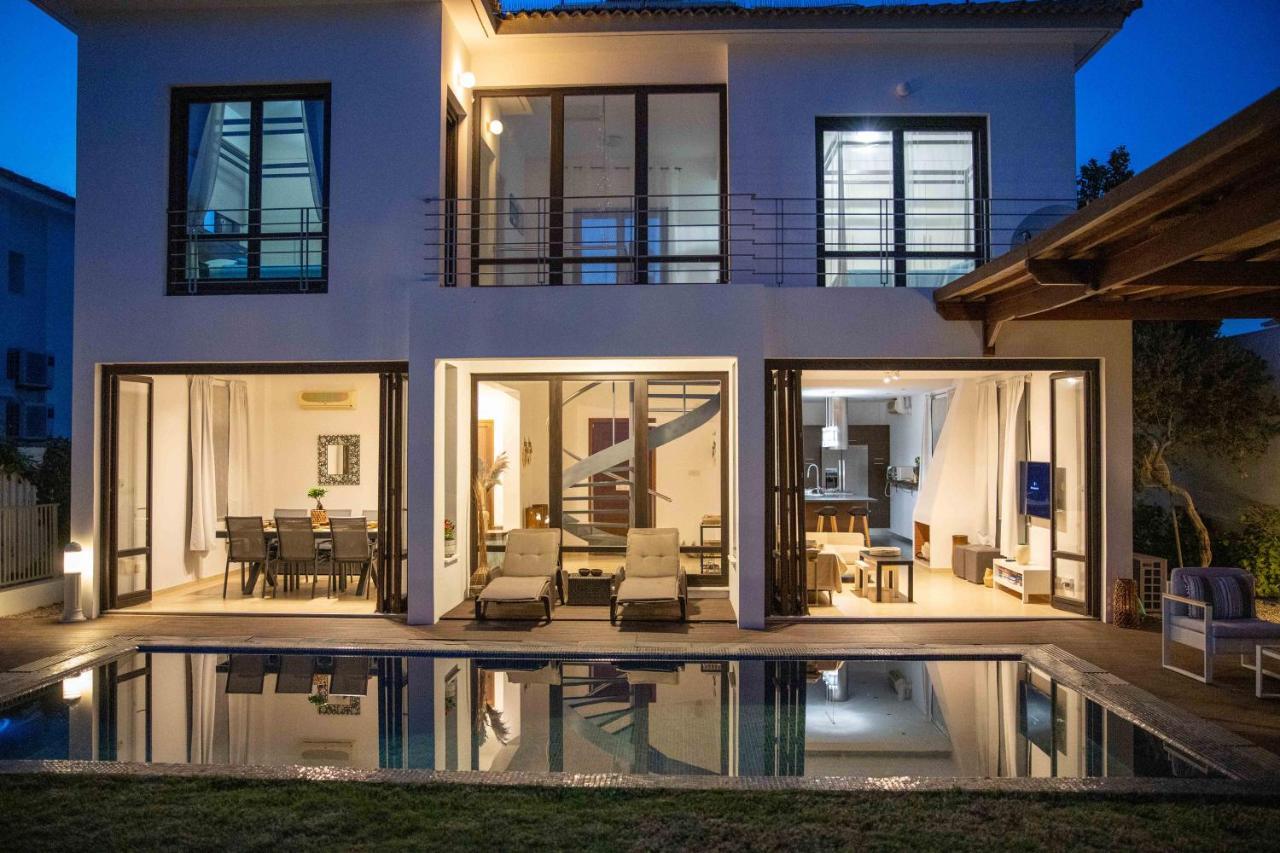 Вилла Balinese Айя-Напа Экстерьер фото